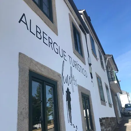 Huellas Albergue-turistico Guest house