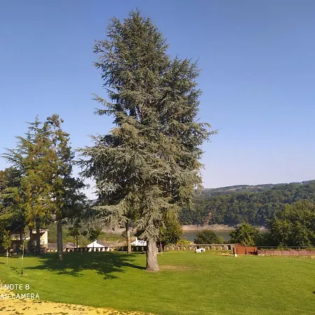 Huellas Albergue-turistico * Portomarin