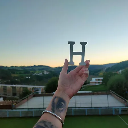 Huellas Albergue-turistico Guest house Portomarin