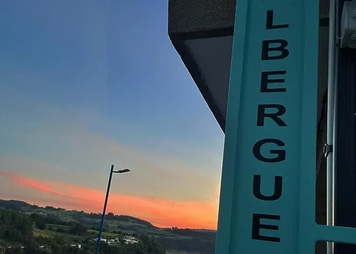 Huellas Albergue-turistico Penzion *